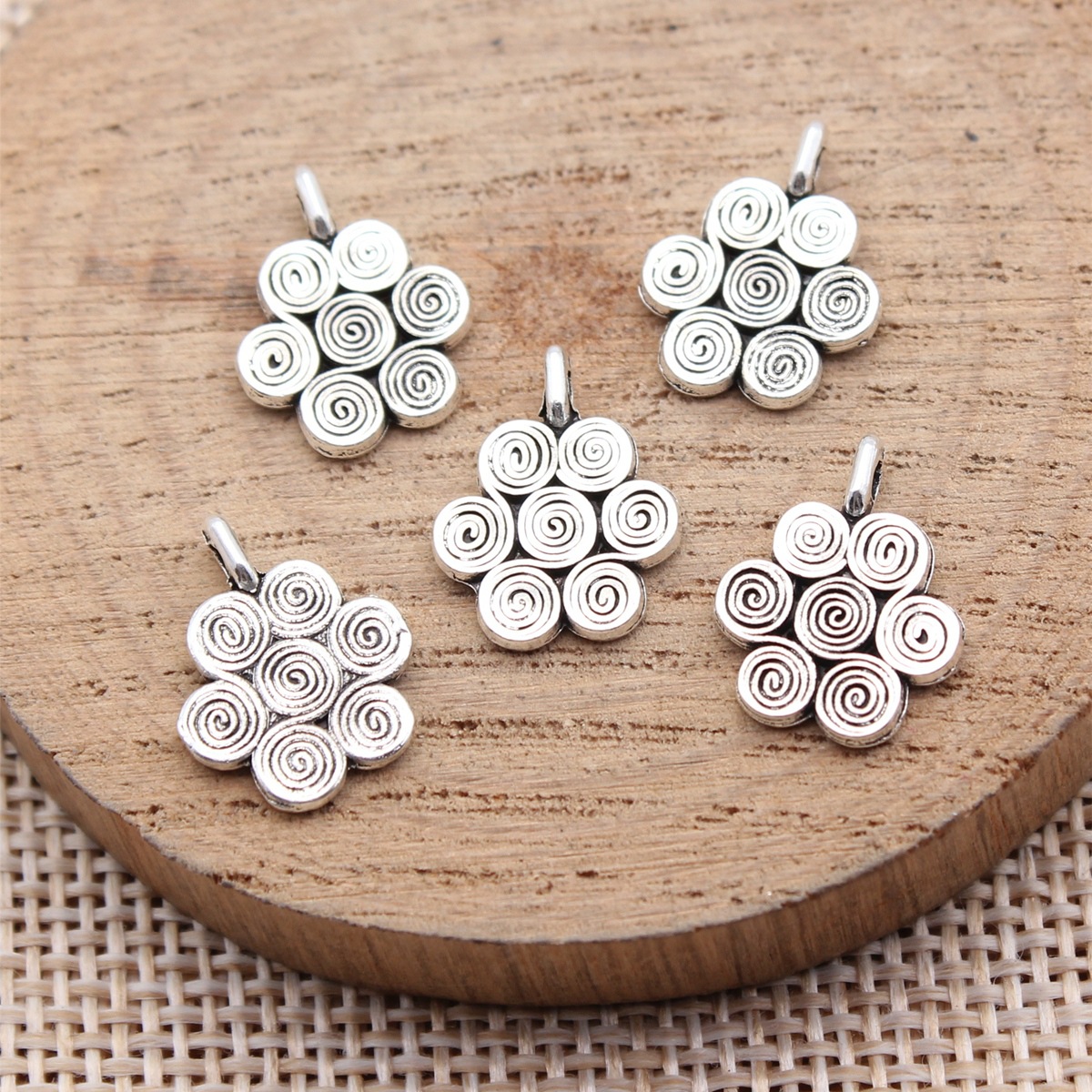 Vintage Fashion Stores - 40 adet 15x12mm (0.59x0.47 inç) Antik